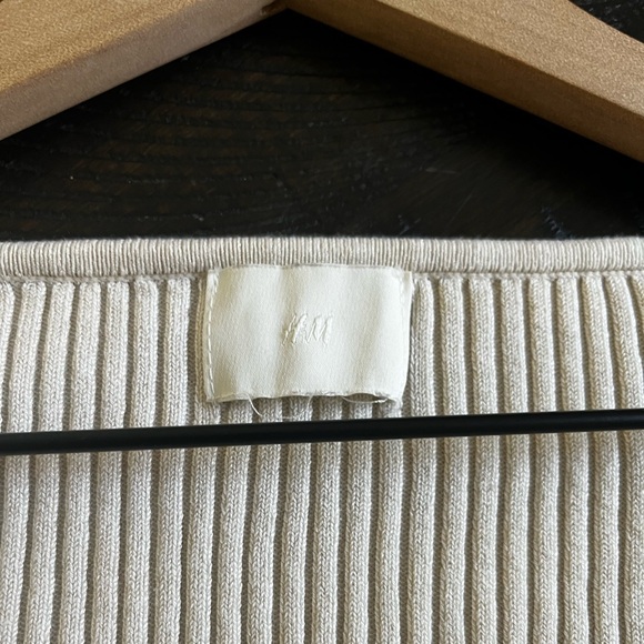 H&M Ribbed Top - Picture 3 of 4